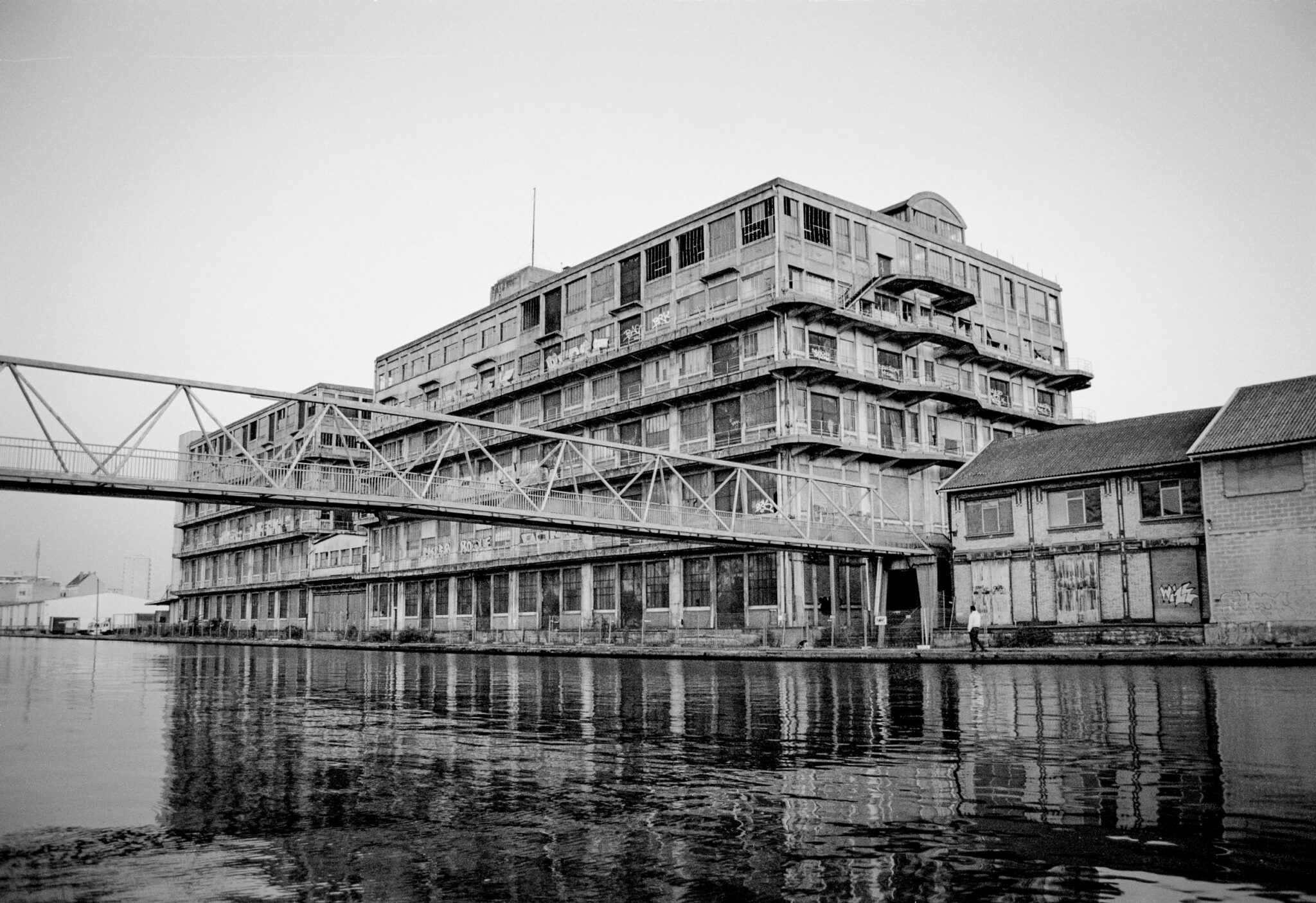 Les douanes de Pantin en 2005